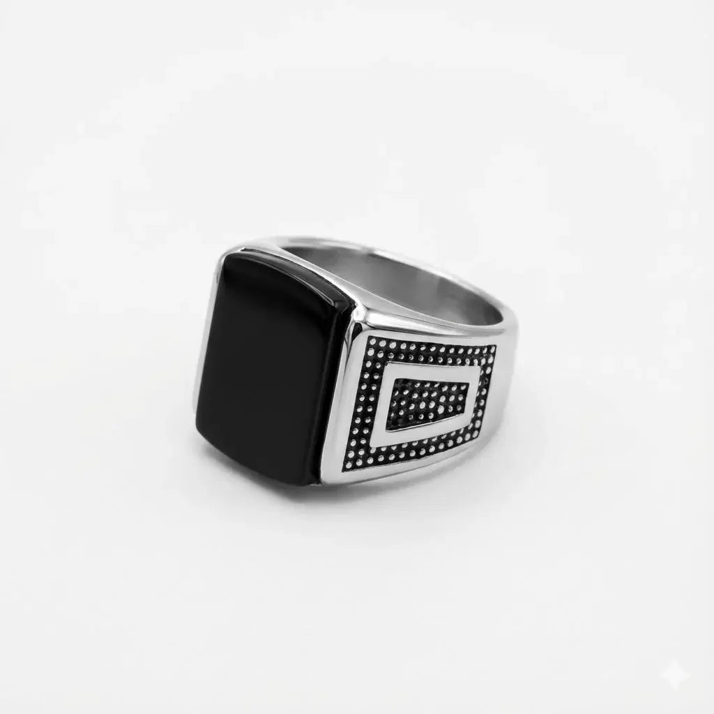 The Heritage Onyx Signet Ring – 925 Sterling Silver & Black Agate
