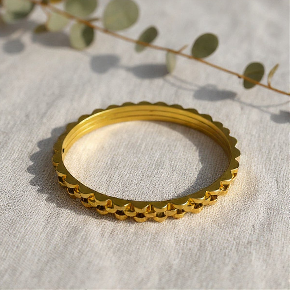 Luxury Minimal Gold Wrist Bangle