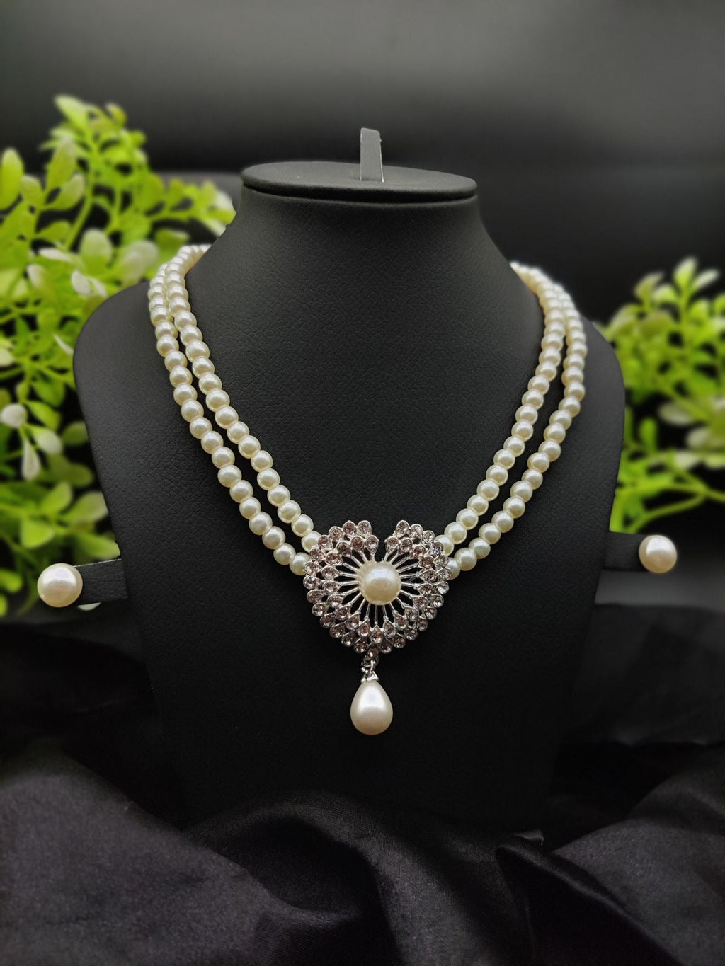 Imported Exquisite Double-Strand Pearl Necklace