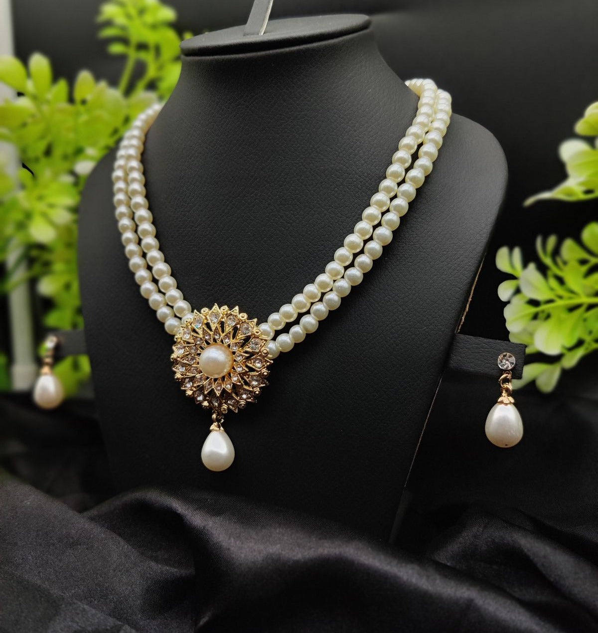 Imported Radiant Double-Layered Pearl Necklace with Golden