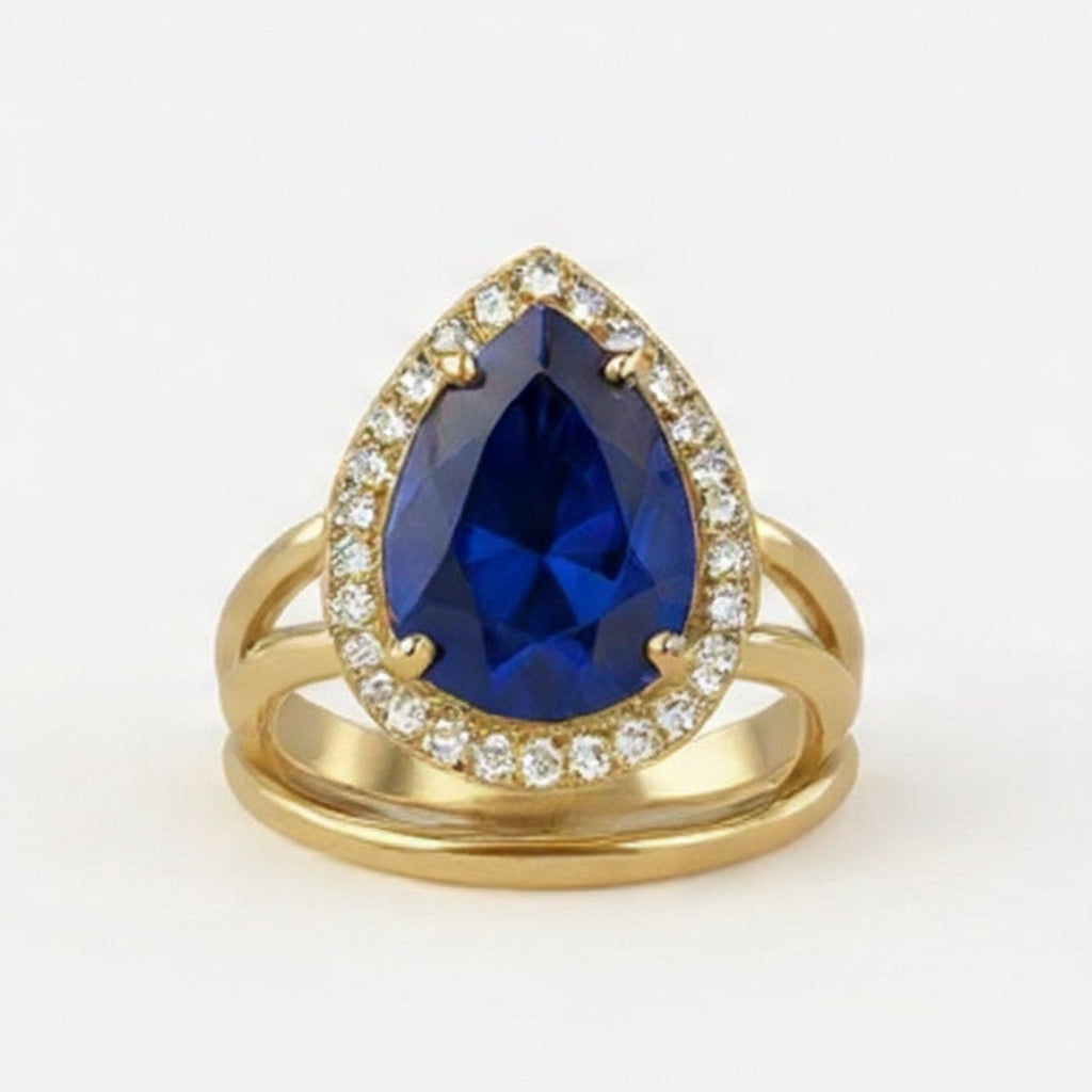 Luxury Teardrop Crystal Ring